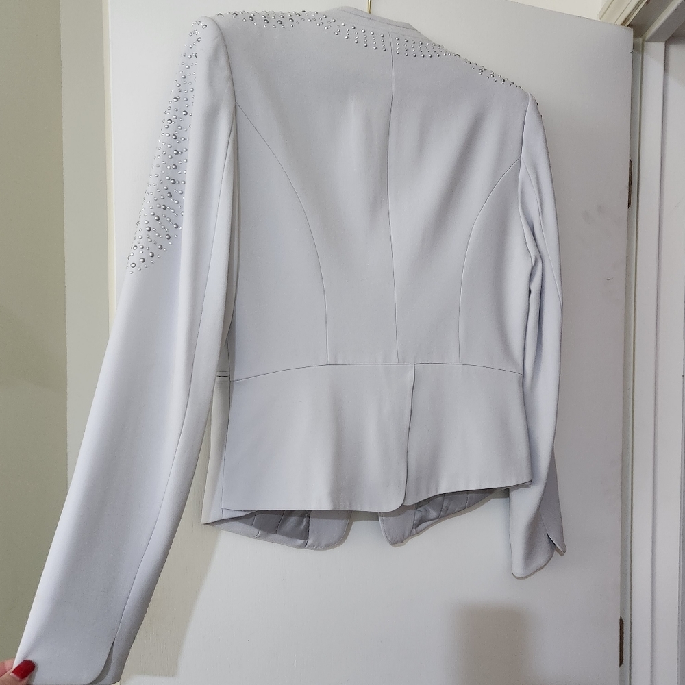Blazer - Picture 3 of 5